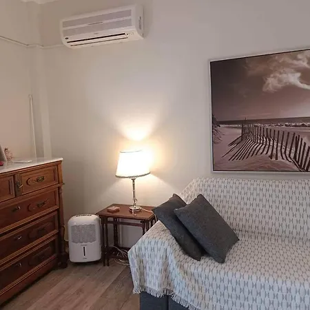 Apartment House In Kandia